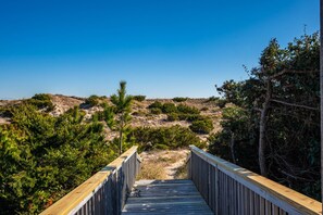 Hygge By The Sea, Direct Beach Access -Avon, OBX, by Rather Be Properties