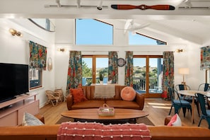 Hygge By The Sea, Direct Beach Access -Avon, OBX, by Rather Be Properties