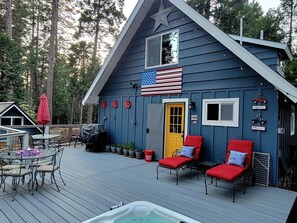 Back of Cabin in Warmer Weather. HOT TUB NOT AVAILABLE PER CO. CODE 