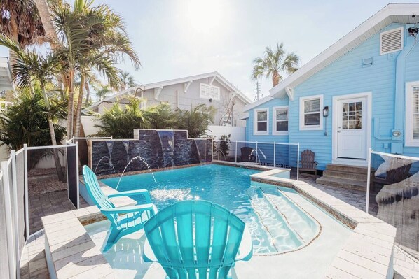 Heated Pool with Sun Shelf