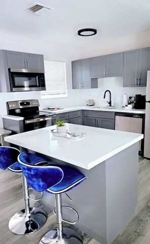 Full size kitchen