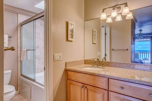 Primary King Ensuite Bathroom - Enclosed Step-in Shower/Tub combo