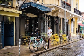 Experience the charm of Sofia’s artisan cafes just steps from the apartment. Immerse yourself in the city’s creative vibe. Contact us for availability!