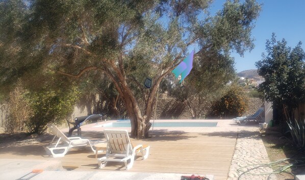 PISCINE  ET DECK
