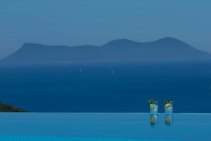 Pool with sea view (3)