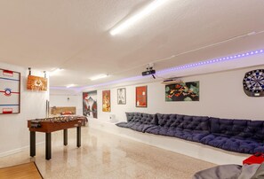 Spielezimmer