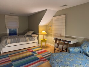 Bedroom with Queen (and full trundle)