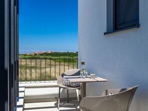 Urban Design, Swimming Pool, Balcony, Outdoor Furniture, Villa, Hotel
