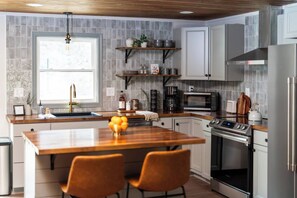 Kitchen (1)