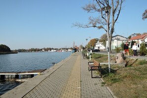 Immediate Surroundings [summer] (&lt;1 km)