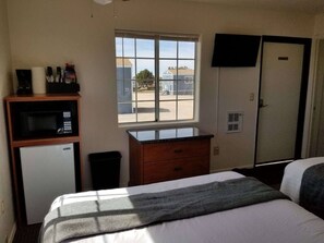 Smart Roku TV, Ceiling Fan, Microwave, & Mini Fridge