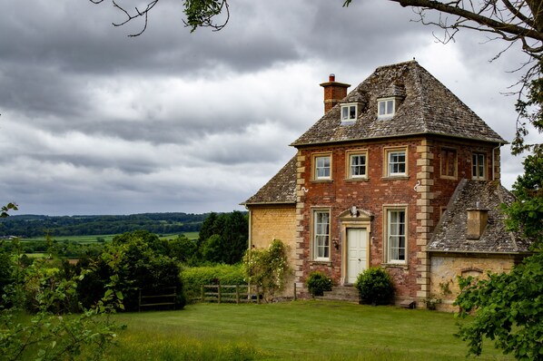 The Garden House - StayCotswold