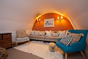 The Garden House Snug - StayCotswold