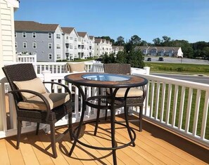 2nd floor deck located off the living room 