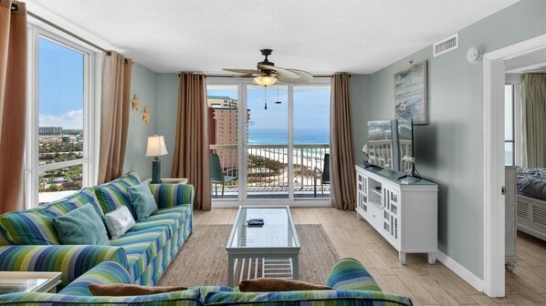 Home Decor, Architecture, Building, Furniture, Indoors