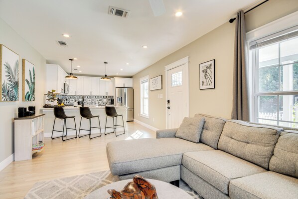 Gulfport Vacation Rental | 2BR | 2BA | 4 Steps to Enter | 1,450 Sq Ft