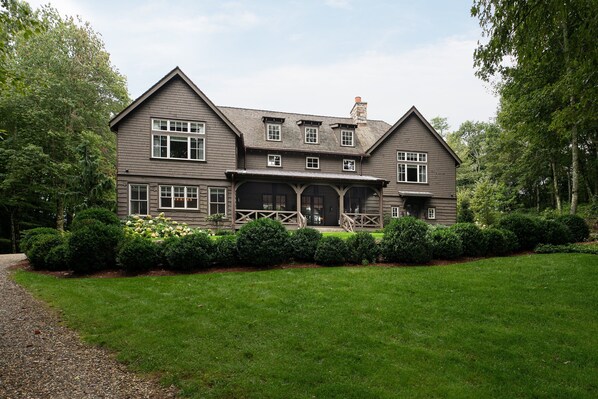 Welcome to Yellow Mountain Estate!