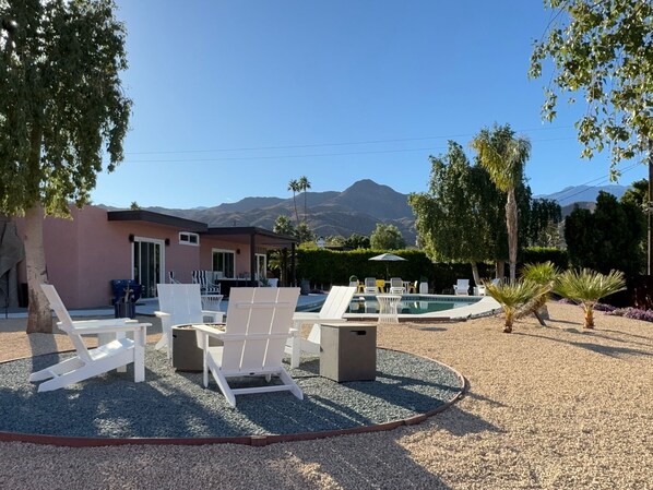 Fire Pit with 360 Degree views