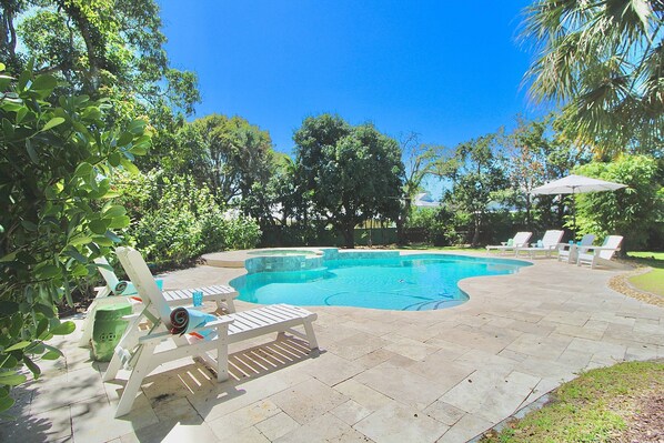 Welcome to the Private Resort of Pelicans Landing; 1 mile to Historic Downtown Stuart and minutes to Beaches!