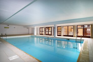 Holiday Home Swimming Pool