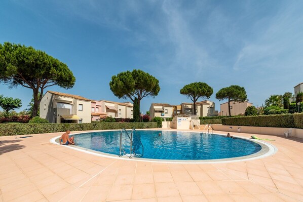 Holiday Home Swimming Pool