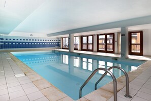 Holiday Home Swimming Pool