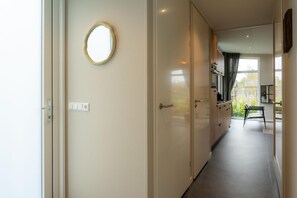 Entrance / Reception