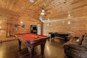 Game Room: Pool Table, Air Hockey, & Multi-Cade Arcade