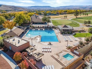 Bloomington Villas Community Pool - Golf Course