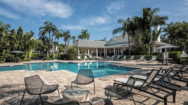 Barsala | Outdoor Pool