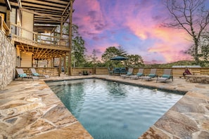 Modern luxury and relaxing atmosphere. visit us at www.kittridgepointe.com
