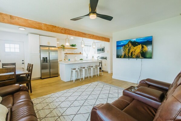 Spacious Living room