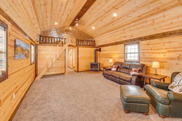 Grass Range Vacation Rental | 1BR | 1BA | Stairs Required | 1,075 Sq Ft