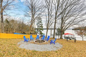Fully Fenced Backyard | Old Hickory Lake On-Site