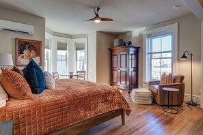 Bedroom with king bed and sitting area