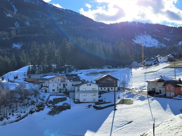 Nuage, Ciel, Neige, Montagne, La Nature, BĂątiment, Pente, Maison, Arbre, FenĂȘtre