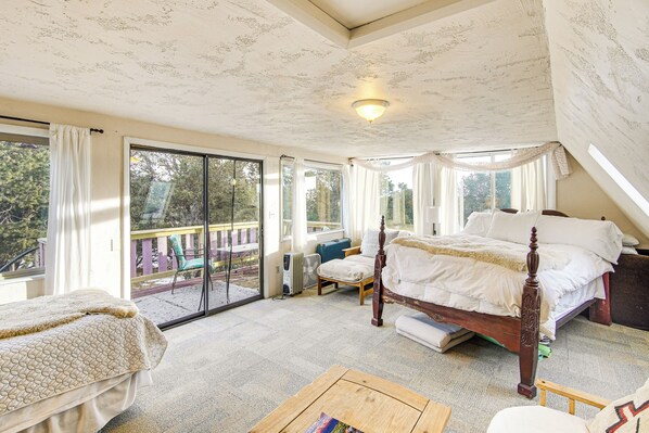 Crestone Vacation Rental | Studio | 1BA | 600 Sq Ft | Stairs Required