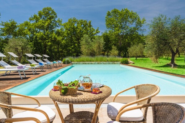 Schwimmbad, Gartenmöbel, Resort, Möbel, Garten, Sonnenliege, Stuhl, Eco Hotel, Hazienda, Thermae