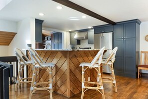 Bar Seating for 4- Perfect for Entertaining!