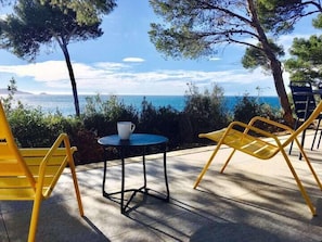 TERRACE (1)