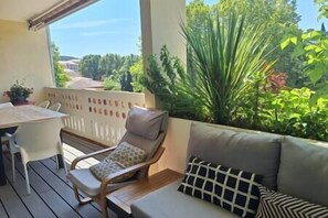 terrace, garden lounge, table