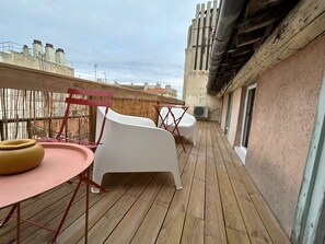 terrace, garden furniture, street, view (1)