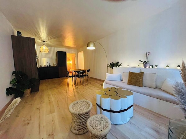living room, coffee table, kitchen