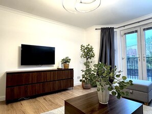 Living Room / Lounge