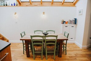 Light and airy open plan Kitchen/Diner