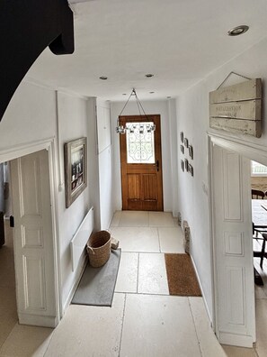 Spacious ground floor entrance