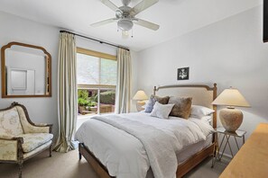 Guest Bedroom with new king mattress. Walk-in Closet. 60 inch TV