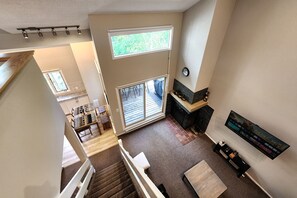 Spacious atmosphere with vaulted ceilings