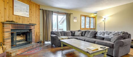 Dover Vacation Rental | 3BR | 3BA | 1,750 Sq Ft | Stairs Required