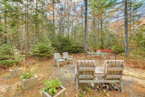Ellsworth Vacation Rental | 2BR | 2.5BA | 1,700 Sq Ft | Stairs Required